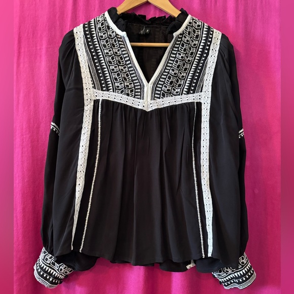 Tops - Anthropologie Bl^ink London Black and White Embroidered Women's Top size S